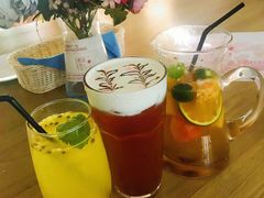 -樱花里音乐餐吧·牛扒椰子鸡(东圃店)