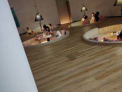 -涨巢·潮玩水疗局