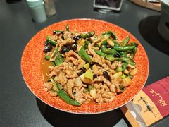 樟树港辣椒炒猪肉-五马集·海鲜·温州大牌档(黑金冠五马街十字路口店)