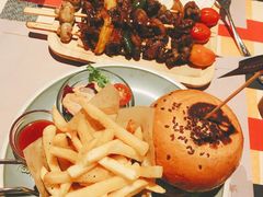 牛肉培根汉堡-遇见西木美式餐厅(体育路店)