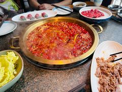 -小天鹅火锅·一线江景洪鼎旗舰店(洪崖洞店)