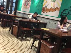 大堂-陈光记烧腊(长寿路店)
