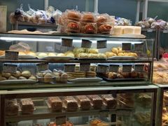 面包甜点陈列柜-白玉兰食品(甜云店)