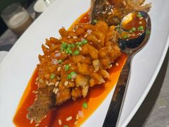 松鼠鲈鱼-宫燕府·京菜·烤鸭·淮扬菜(王府中心店)