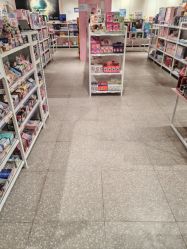 -嗨本可潮玩仓(大兴大悦春风里店)