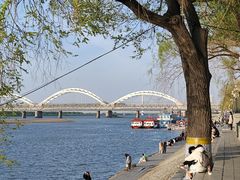 -人民防洪胜利纪念塔