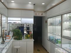 -翰佐蔡司小乐圆·依视路星趣控·暴龙眼镜折扣店