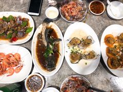 -四川小胡子海鲜(丁村万人海鲜广场店)