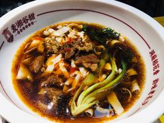 -呷佬·长沙手工米粉(金沙江路店)