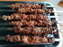 烤鲜羊肉串-聚京源餐厅