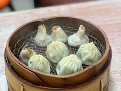 荠菜鲜肉小笼包-曼曼汤包(建国西路店)
