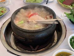 -鲁朗纳麦石锅鸡庄园