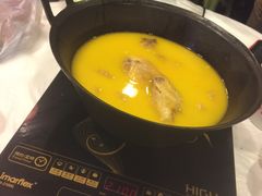 -鲜入围煮花胶鸡海鲜火锅