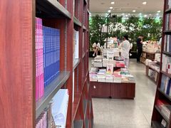 -郑州市新华书店读者俱乐部 零点书吧(西太康路店)