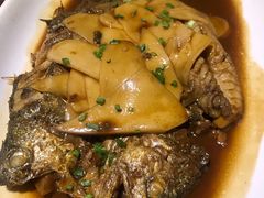 黄鱼焖年糕-大牌大·传统杭帮菜(湖滨店)