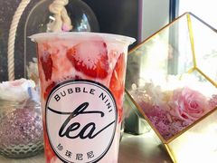 戀戀草莓-Bubble Nini Chippendale