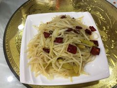 -乡土特色.冷锅鱼.牦牛肉汤锅