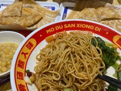 -魔都三兄弟酸辣粉·蘸卤炸串(虹桥万科店)
