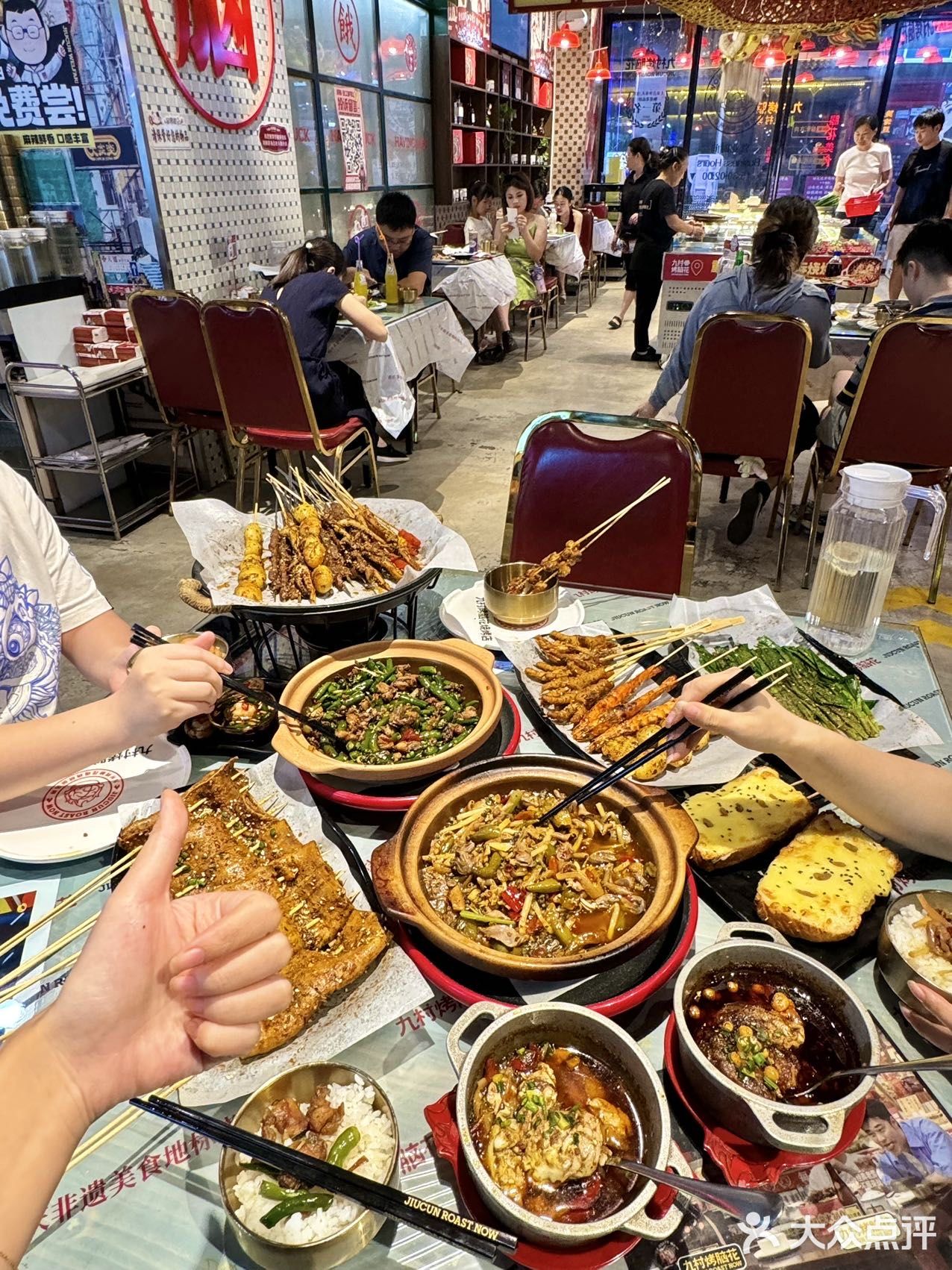 在解放碑，不想吃火锅，吃他家准没错！
