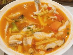 酸汤浸越南巴沙鱼球-岭南海晏楼(东晓南店)