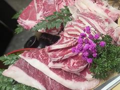 -铭牛烧肉·和牛海鲜自助(高新月牙湖店)