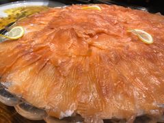 虹鳟鱼刺身-漳河青花椒鱼头火锅
