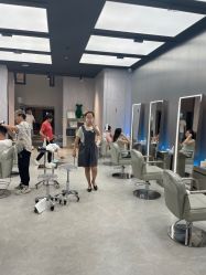 -PE SALON
