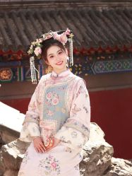 -甲·铺轻奢美甲美睫
