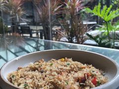 三文鱼蘑菇炒饭-五合院·整点烤肉