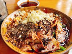 拌核桃肉-赵姐猪耳朵饭店