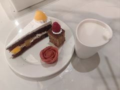-东方苑自助餐厅(稻香湖景酒店)