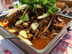 -肥肥虾庄·金牌油焖大虾(汉街SKP店)