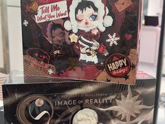 -泡泡玛特POPMART(上海环球港店)