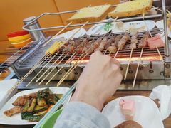 -哈尔滨小酒馆·鲜肉现穿自助烧烤(康新花园店)