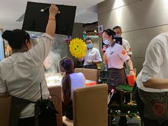 -海底捞火锅鲜切牛肉主题店(长寿路店)