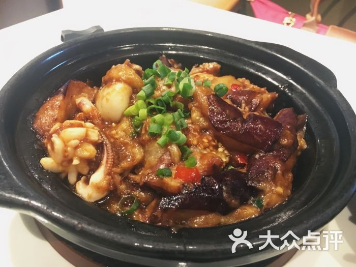 港丽餐厅(华强北九方购物中心店)虾酱海鲜茄子煲图片 