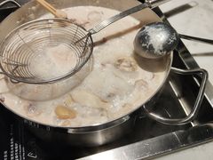 -尚尚仙·酸汤猪手·猪肚鸡火锅(华联万柳购物中心店)