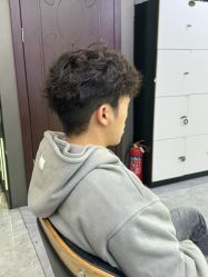 -藤野造型烫发染发