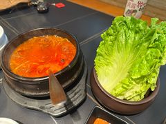 辣牛肉汤-韩满园· 甄选韩式烤肉