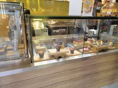 面包甜点陈列柜-麦当劳(新王府井店)