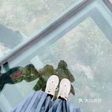 周末过来溜娃爬山棒棒的，唯一的缺点就是交通不太便利