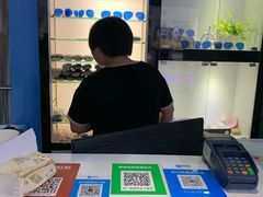 -提一眼镜·蔡司·依视路(小寨店)