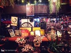 -胡桃里音乐餐厅(陶溪川店)(川湘赣菜·世界百大酒庄直供红酒·音乐表演)