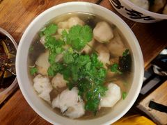 -手劲鱼丸馄饨铺(哈一百店)