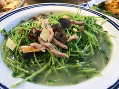 上汤豆苗-龙桥私厨·姜花菊花过桥鱼·顺德菜(容桂店)