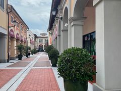 -佛罗伦萨小镇广佛名品奥特莱斯(疏港路店)