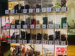 零售区-VENCHI 闻绮(上海佛罗伦萨小镇店)
