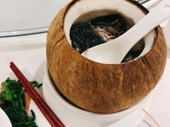 椰子鸡汤-宜宾海鲜酒家·三十年老字号