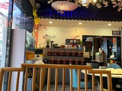 -老街烧烤大排档·地道湖北菜·龙虾馆(汉口火车站店)