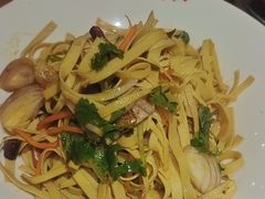-咱屯子铁锅炖直营店(保利店)